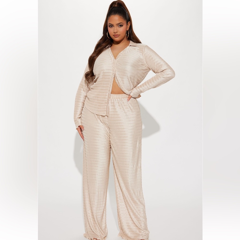 Fashion nova lounge set